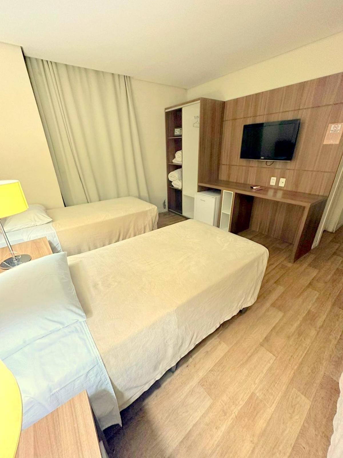 Umbu Hotel Porto Alegre - Centro Historico - Prox Aeroporto 15Min Room photo